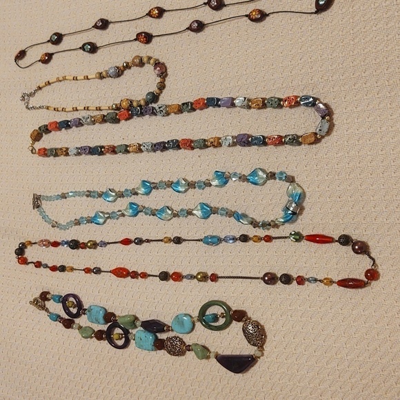 Lot of Necklaces - Picture 1 of 16